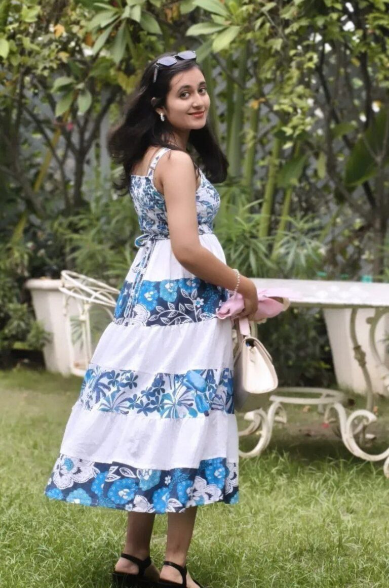 Cute Bangalore Teen Neha Nude Selfies