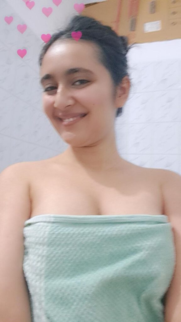 Cute Bangalore Teen Neha Nude Selfies
