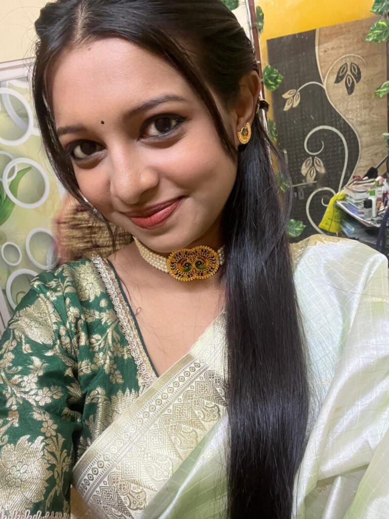 Desi Babe with Amazing Big Boobies Shower Selfies