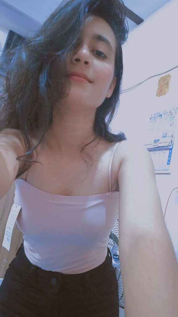 Cute Desi Teen Nude With Sweet Pussy