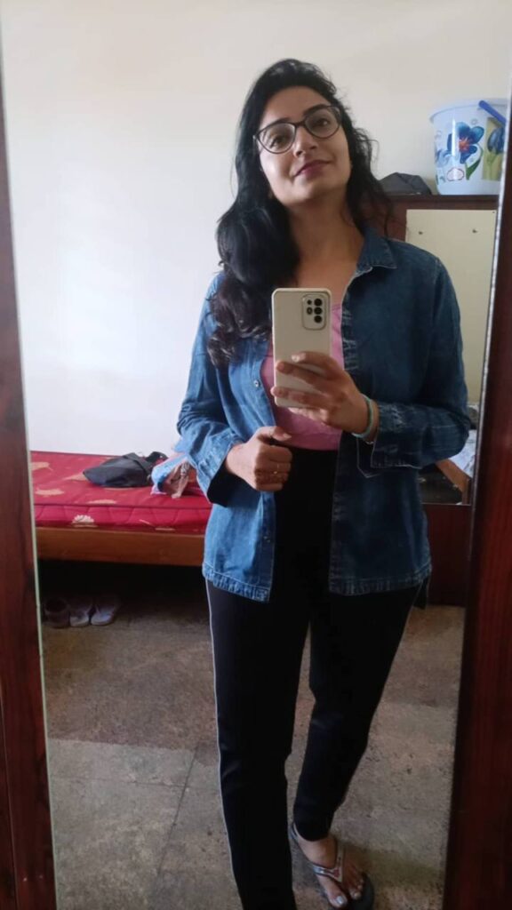 Hot Desi Gf Sexy And Nude Selfies Leaked