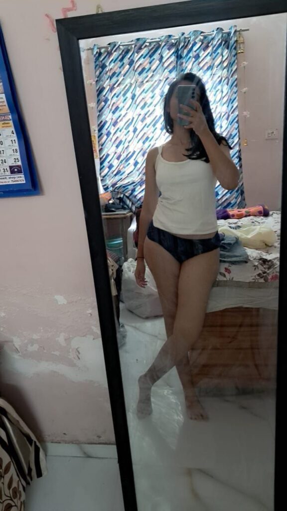 Cute Bangalore Teen Neha Nude Selfies