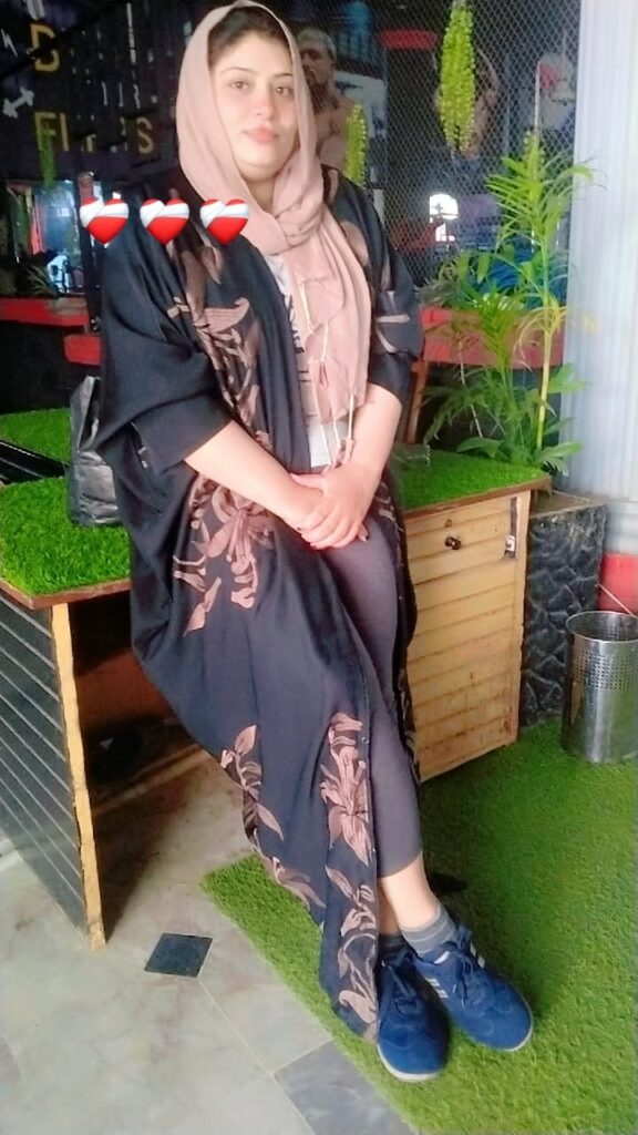 Beautiful Pakistani Big Boobies Chubby Gf Captured