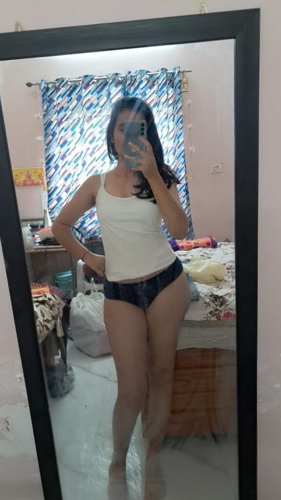 Cute Desi Teen Nude With Sweet Pussy