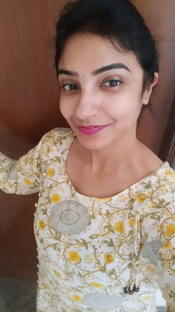 Hot Desi Gf Sexy And Nude Selfies Leaked