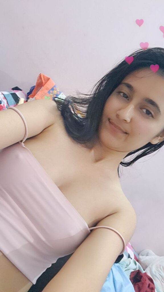 Cute Desi Teen Nude With Sweet Pussy