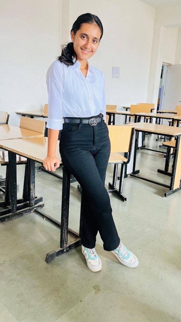 Cute Desi Teen Nude With Sweet Pussy