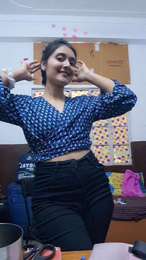 Cute Desi Teen Nude With Sweet Pussy