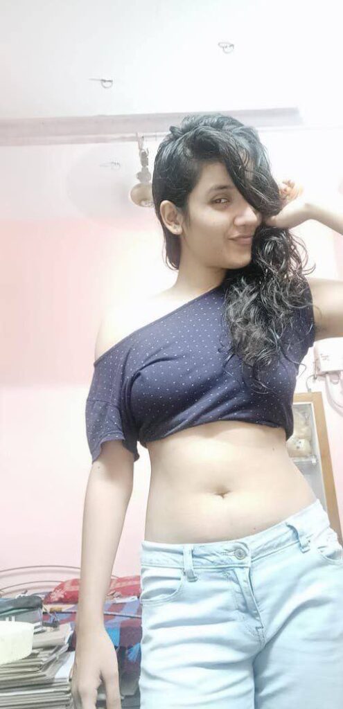 Cute Desi Teen Nude With Sweet Pussy