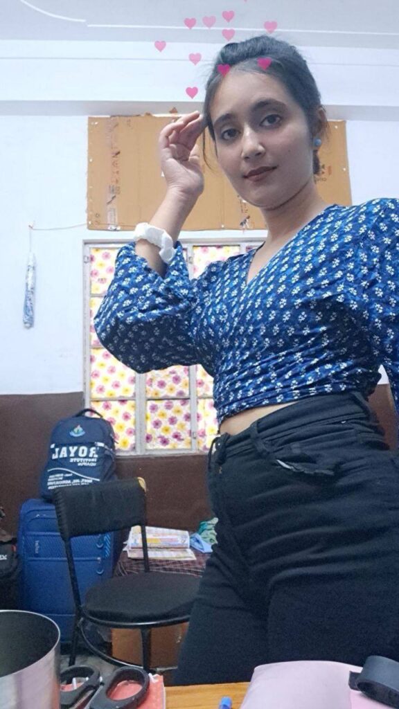 Cute Desi Teen Nude With Sweet Pussy