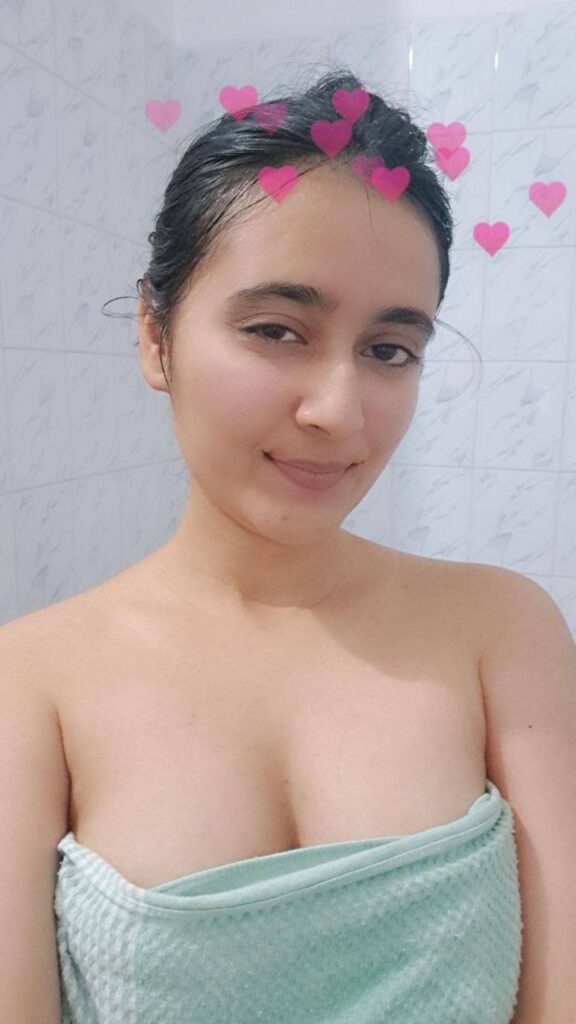 Cute Desi Teen Nude With Sweet Pussy