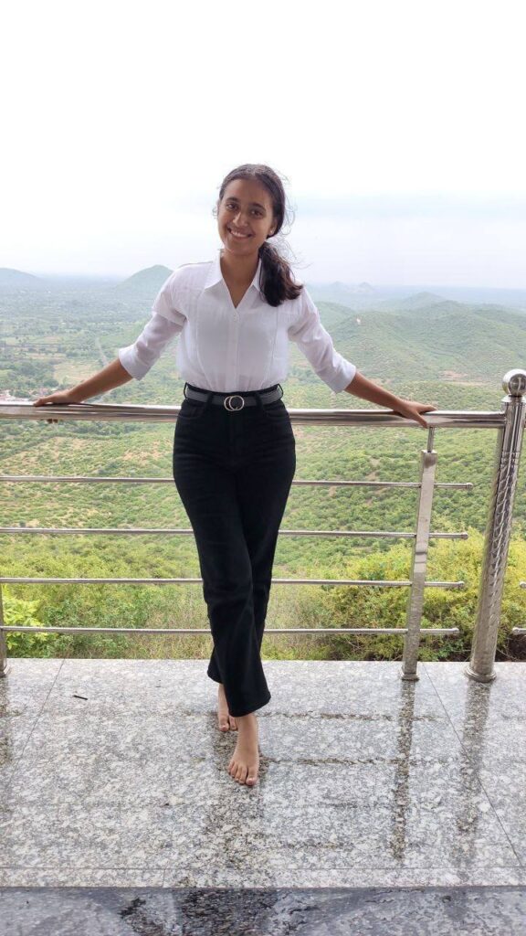 Cute Desi Teen Nude With Sweet Pussy