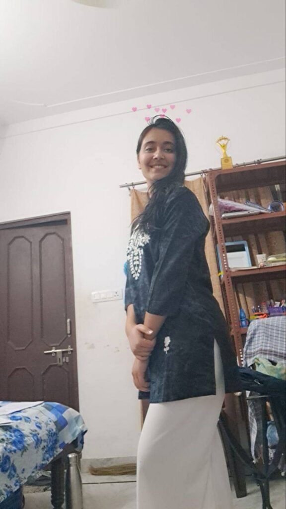 Cute Desi Teen Nude With Sweet Pussy