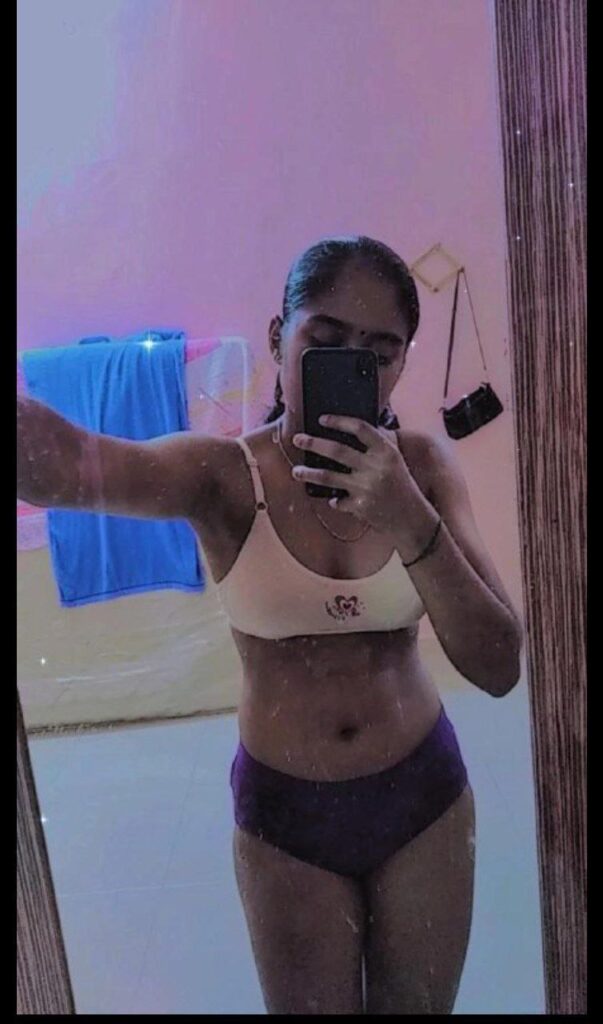 Hot Nude Selfies Of Naughty College Girl