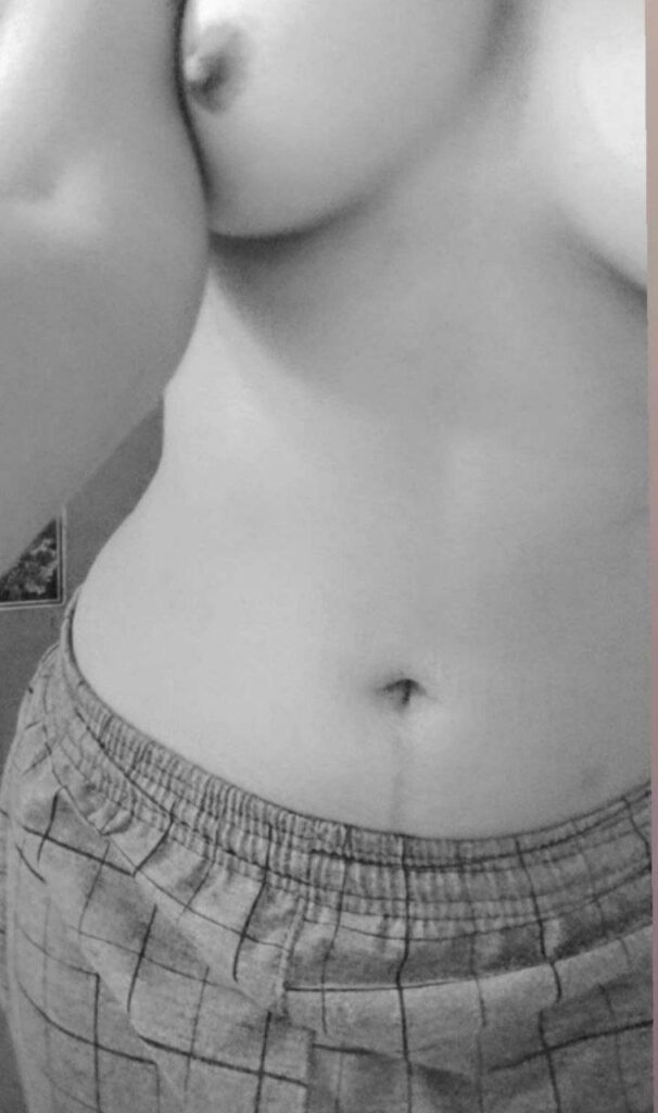 Cute Desi Teen Nude With Sweet Pussy