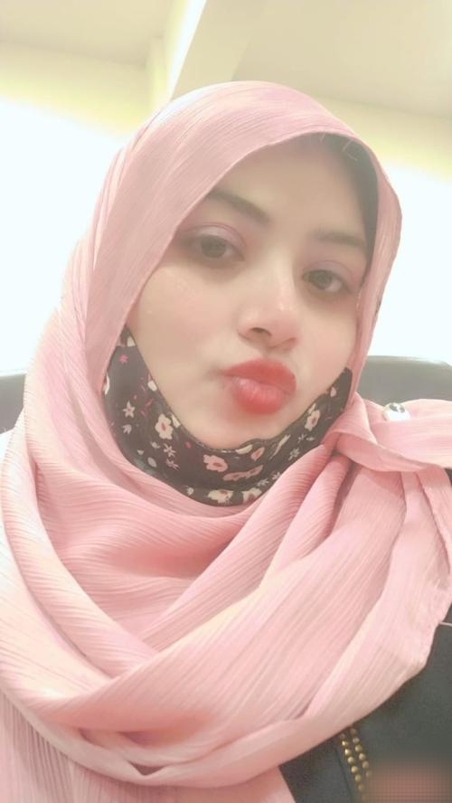 Beautiful Pakistani Big Boobies Chubby Gf Captured