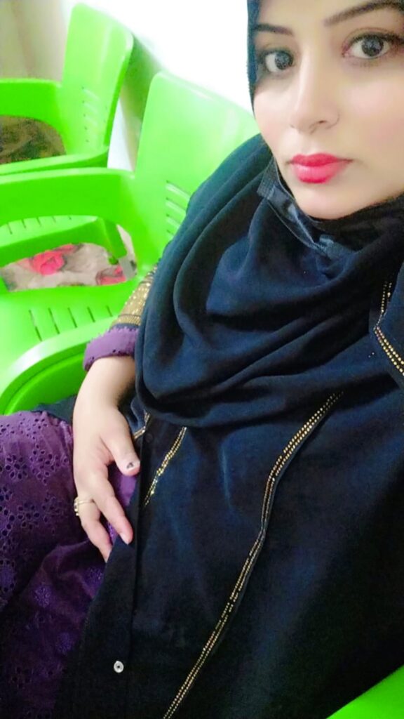 Beautiful Pakistani Big Boobies Chubby Gf Captured