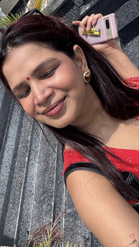 Hot Insta Influencer Showing Hot Boobs