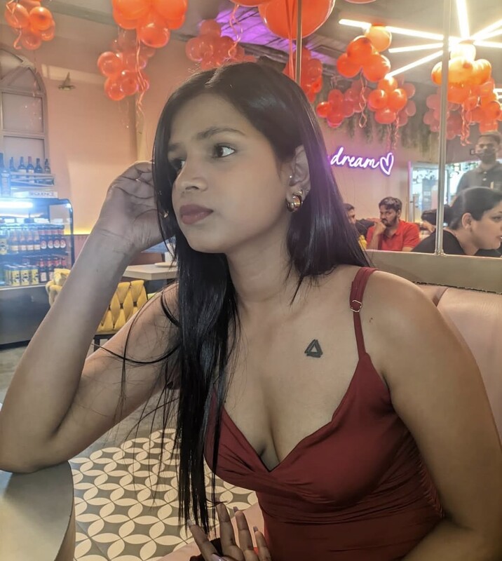 Hot Insta Influencer Showing Hot Boobs