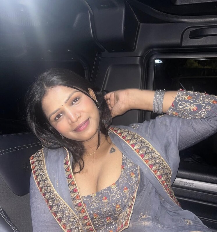 Hot Insta Influencer Showing Hot Boobs