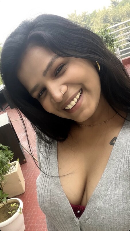 Hot Insta Influencer Showing Hot Boobs